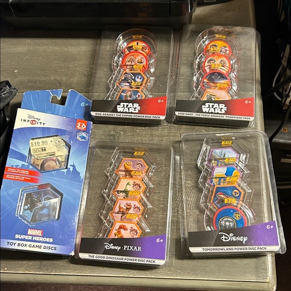 HUGE BUNDLE Disney Infinity XBox360 Game Power Packs Case All Parts - Picture 5 of 6